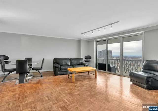 Photo 3 of Sale Pending at 2000 Linwood Ave #9E, Fort Lee, NJ 07024 | MLS# 26021074 | Listing updated on 2026-08-28