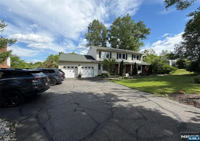 3rd image of 73 Hillside Ave, Roxbury Township, NJ 07876 | MLS# 26021235
