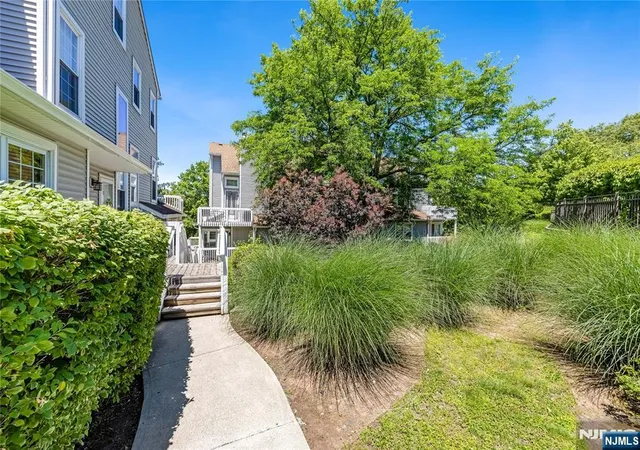 Photo 3 of Condo for sale at 6 Markham Cir #6, Englewood, NJ 07631 | MLS# 26021446 | Listing updated on 2026-09-18