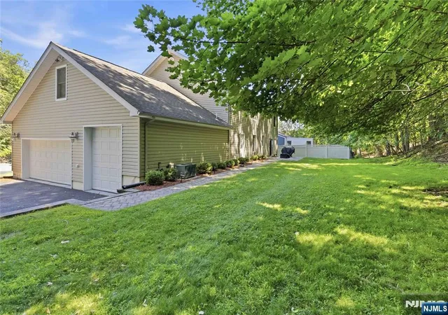 41st image of 913 High Mountain Rd, North Haledon, NJ 07508 | MLS# 26021776
