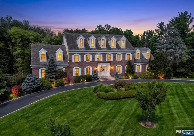 1st image of 958 Arapaho Trl, Franklin Lakes, NJ 07417 | MLS# 26021850