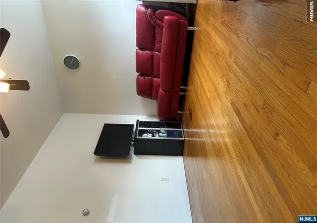 Photo 3 of Sale Pending at 1516 Center Ave, Fort Lee, NJ 07024 | MLS# 26021921 | Listing updated on 2026-08-19