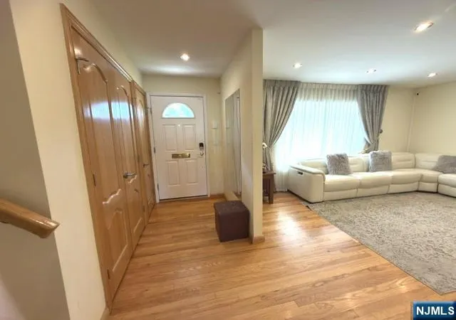 Photo 3 of Single family home for sale at 42 05 Williams St, Fair Lawn, NJ 07410 | MLS# 26022110 | Listing updated on 2026-08-30