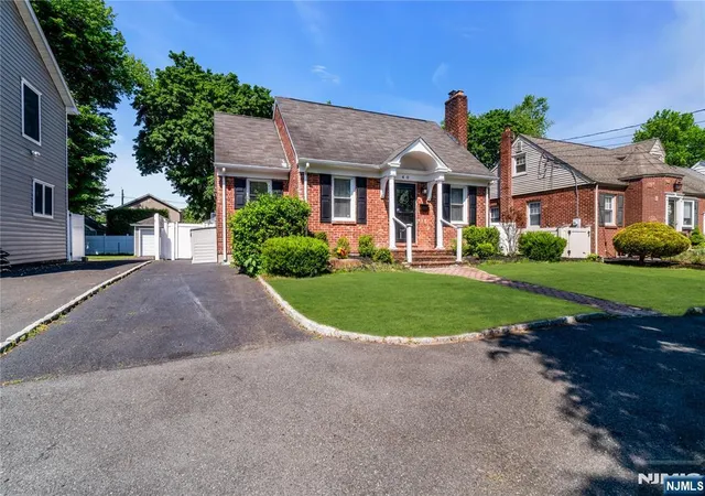 Photo 3 of Sale Pending at 40 Merritt Ave, Dumont, NJ 07628 | MLS# 26022402 | Listing updated on 2026-08-04