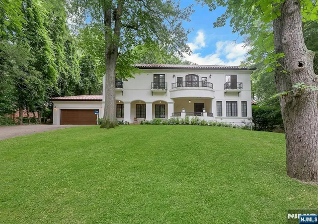 1st image of 285 Arch Rd, Englewood, NJ 07631 | MLS# 26022553