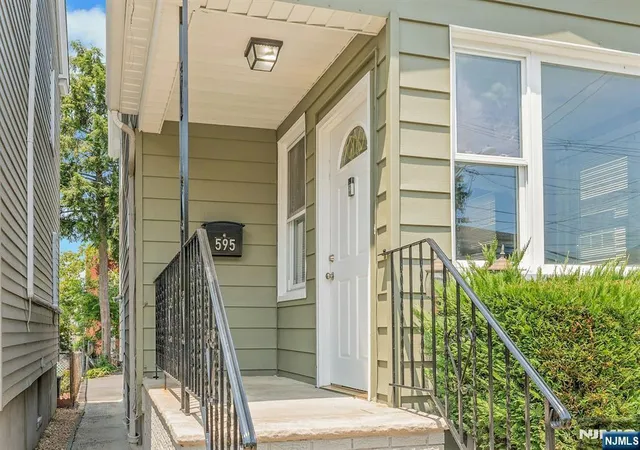 Photo 3 of Single family home for sale at 595 Forest St, Kearny, NJ 07032 | MLS# 26022689 | Listing updated on 2026-09-15