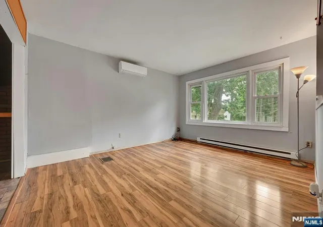 2nd image of 16 Essex Rd, Sussex, NJ 07461 | MLS# 26022692