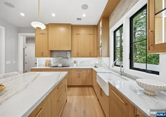 Photo 4 of Single family home for sale at 21 Kilmer Dr, Millburn, NJ 07078 | MLS# 26022753 | Listing updated on 2026-09-13