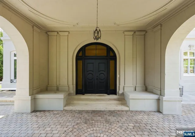 Photo 3 of Single family home for sale at 207 Union St, Montclair, NJ 07042 | MLS# 26022847 | Listing updated on 2026-08-09