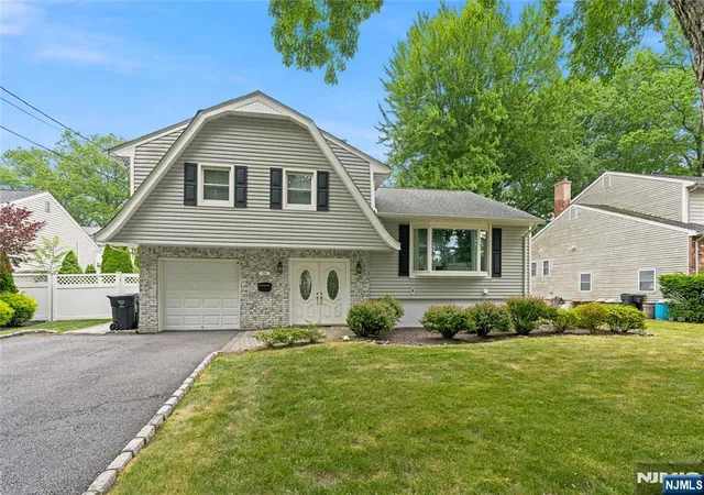 Photo 1 of Sale Pending at 290 Mchenry Dr, Paramus, NJ 07652 | MLS# 26022874 | Listing updated on 2026-09-15