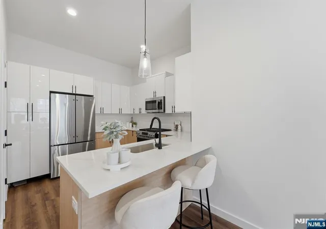 Photo 3 of Sale Pending at 91 Union St #4A, Lodi, NJ 07644 | MLS# 26022918 | Listing updated on 2026-07-28
