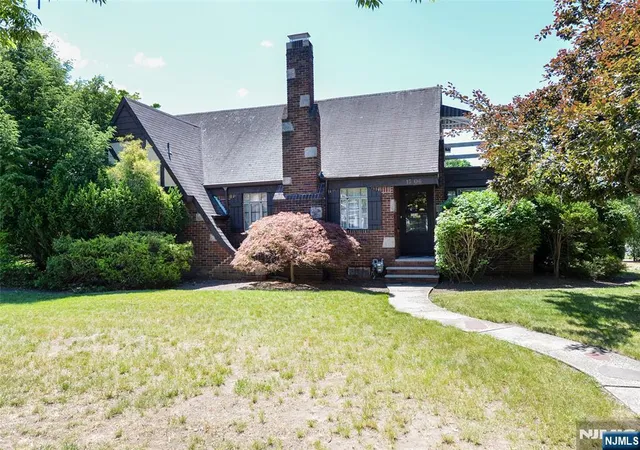 Photo 1 of Sale Pending at 15 06 Morlot Ave, Fair Lawn, NJ 07410 | MLS# 26022919 | Listing updated on 2026-07-29