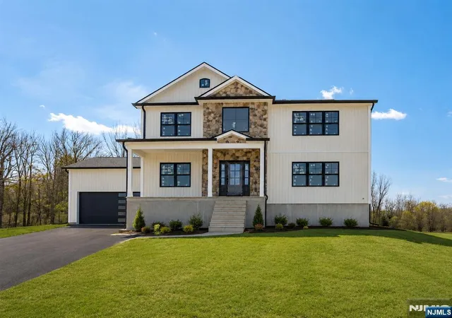 1st image of 9 Emerald Dr, Hamburg, NJ 07419 | MLS# 26023080