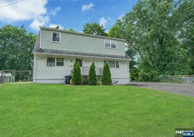 1st image of 4 Royal Ave, Hawthorne, NJ 07506 | MLS# 26023087