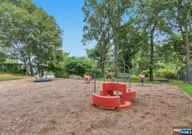 49th image of 2 Horizon Rd #G5, Fort Lee, NJ 07024 | MLS# 26023135