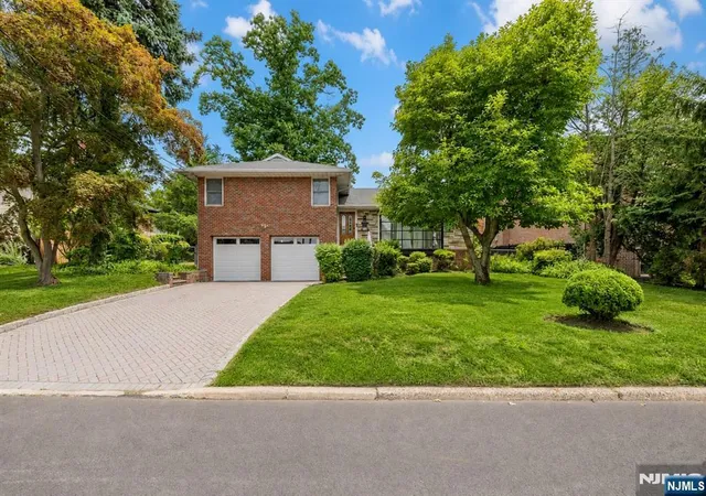 1st image of 545 Summit St, Englewood Cliffs, NJ 07632 | MLS# 26023193
