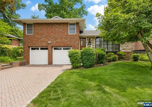 2nd image of 545 Summit St, Englewood Cliffs, NJ 07632 | MLS# 26023193