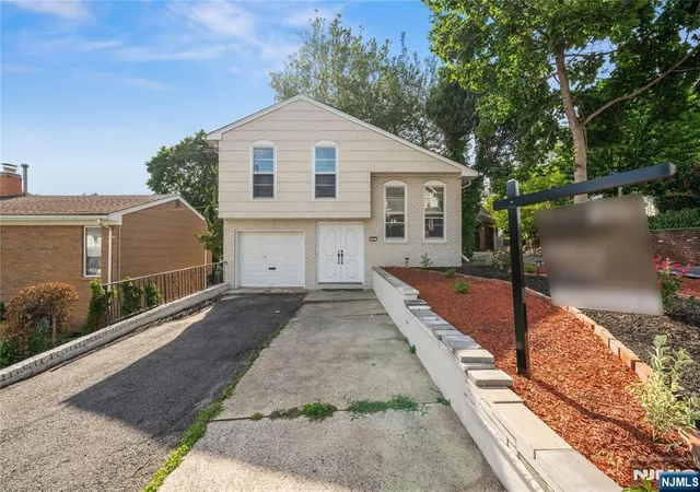 Photo 2 of Single family home for sale at 11 Hampton Pl, Nutley, NJ 07110 | MLS# 26023210 | Listing updated on 2026-08-23