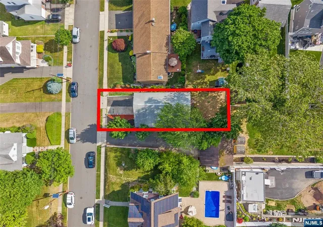 Photo 3 of Single family home for sale at 11 Hampton Pl, Nutley, NJ 07110 | MLS# 26023210 | Listing updated on 2026-08-23