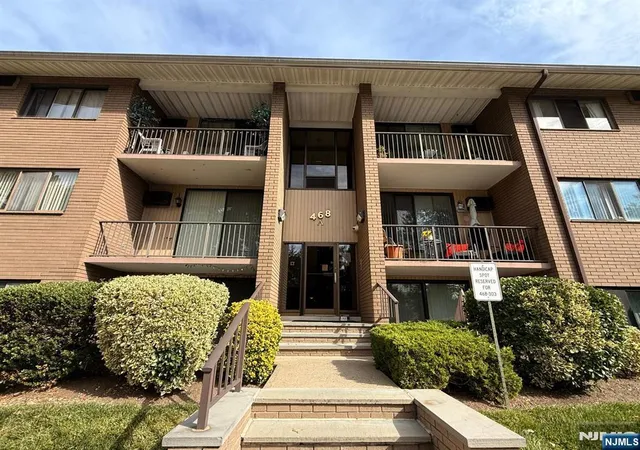 2nd image of 468 Liberty St #201, Little Ferry, NJ 07643 | MLS# 26023211