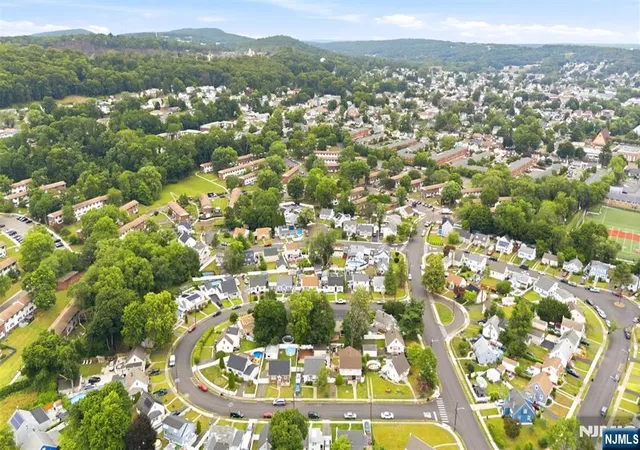 Photo 2 of Single family home for sale at 4 Salem Rd, Paterson, NJ 07502 | MLS# 26023569 | Listing updated on 2026-08-12