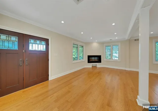 Photo 4 of Single family home for sale at 35 Elm St, Tenafly, NJ 07670 | MLS# 26023674 | Listing updated on 2026-09-10