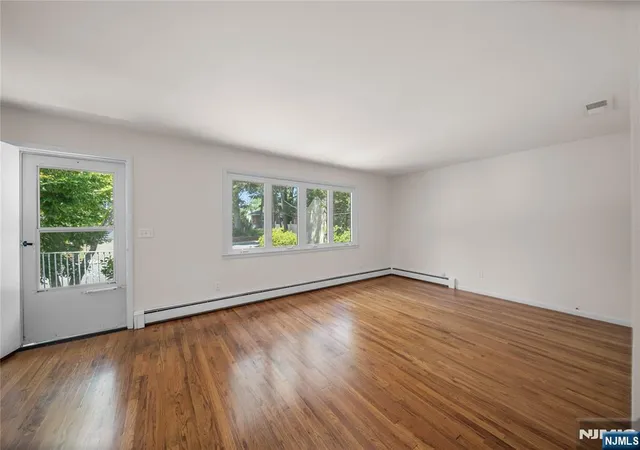 4th image of 2 Henry St, Englewood Cliffs, NJ 07632 | MLS# 26023706