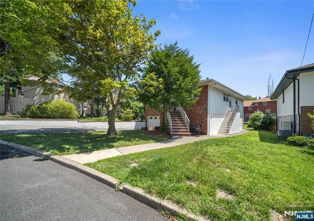 41st image of 2 Henry St, Englewood Cliffs, NJ 07632 | MLS# 26023706