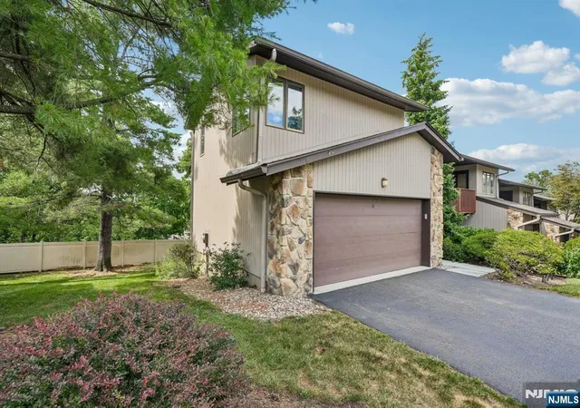 Photo 2 of Sale Pending at 19 Cedar Wood Ter, Woodland Park, NJ 07424 | MLS# 26023758 | Listing updated on 2026-08-28