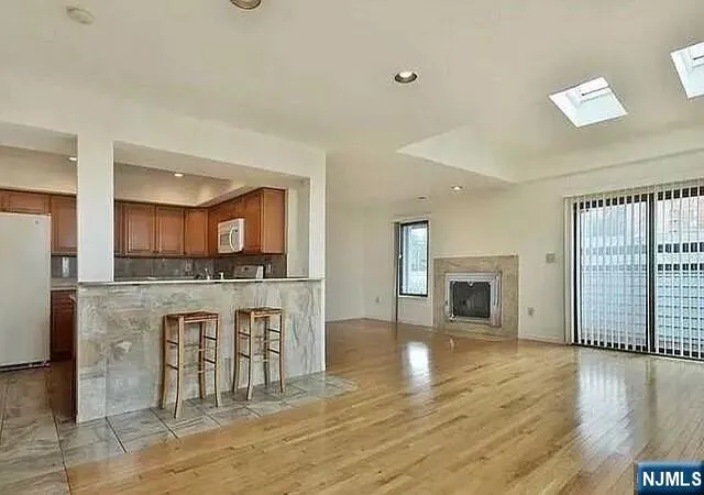Photo 4 of Townhouse for sale at 833 Topsail Ln, Secaucus, NJ 07094 | MLS# 26023764 | Listing updated on 2026-09-12