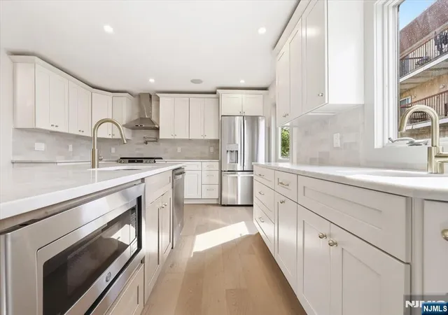 Photo 3 of Sale Pending at 119 Cedar St #C0119, Cliffside Park, NJ 07010 | MLS# 26023766 | Listing updated on 2026-09-14