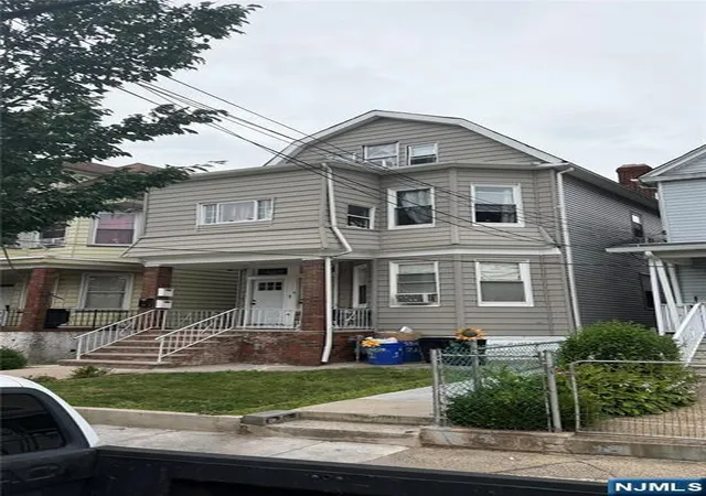 Listing Photo 4 - Condo for sale in building located at 658 Adams Ave, Elizabeth, NJ 07201