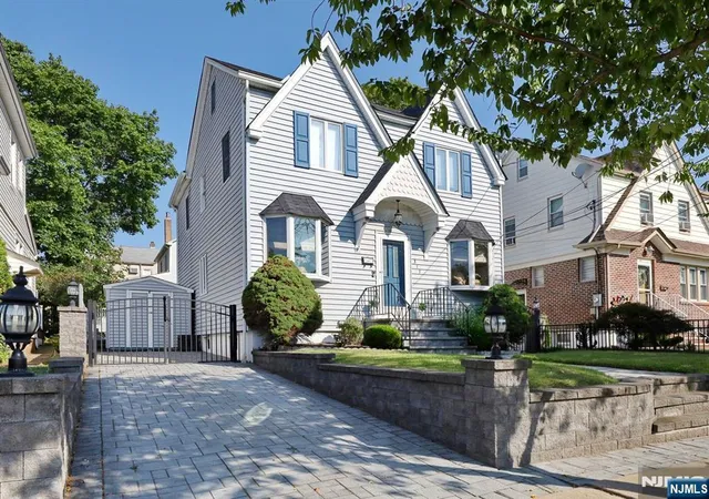 Photo 2 of Single family home for sale at 317 Hillcrest, Wood Ridge, NJ 07075 | MLS# 26023907 | Listing updated on 2026-09-10