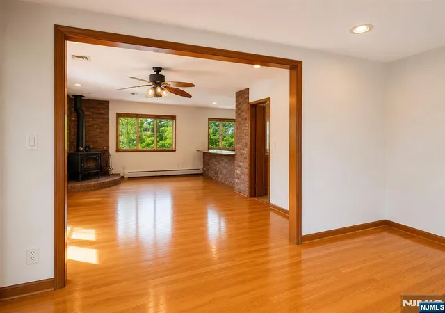 Photo 4 of Single family home for sale at 317 Hillcrest, Wood Ridge, NJ 07075 | MLS# 26023907 | Listing updated on 2026-09-10