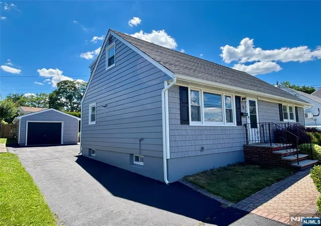 4th image of 9 Joan Pl, Clifton, NJ 07012 | MLS# 26023912