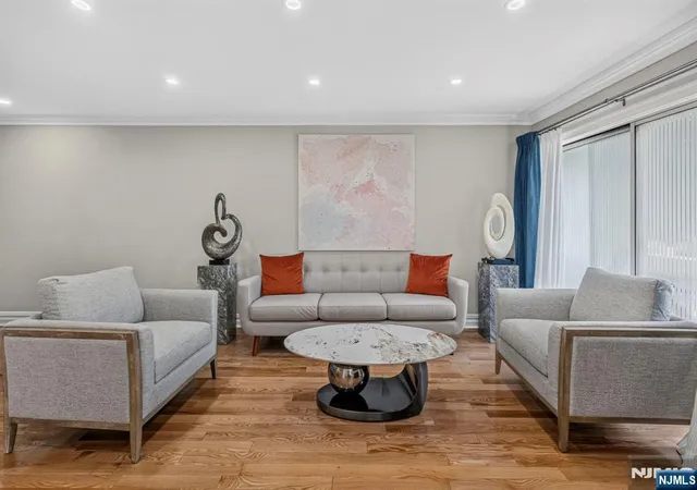Photo 4 of Sale Pending at 513 Windsor Dr, Palisades Park, NJ 07650 | MLS# 26024046 | Listing updated on 2026-09-04