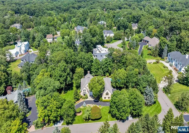 33rd image of 837 Apple Ridge Rd, Franklin Lakes, NJ 07417 | MLS# 26024120