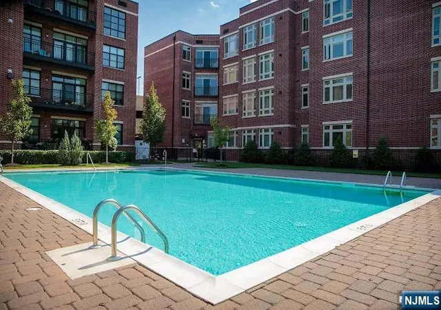2nd image of 4425 Riverview Ave, Englewood, NJ 07631