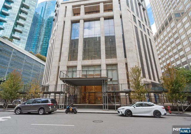 Listing Photo 2 - Condo for sale in building located at 99 Hudson St, Jersey City, NJ 07302 - Unit #2607