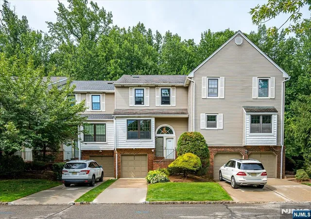 Townhouse for sale at 4506 Stonehedge Rd #4506, Edison, NJ 08820 | MLS# 26024259