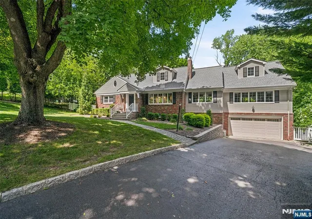 2nd image of 378 Van Beekum Pl, Wyckoff, NJ 07481 | MLS# 26024310