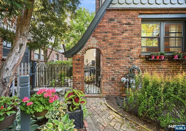 Photo 2 of Single family home for sale at 23 Park Dr, Nutley, NJ 07110 | MLS# 26024315 | Listing updated on 2026-09-13