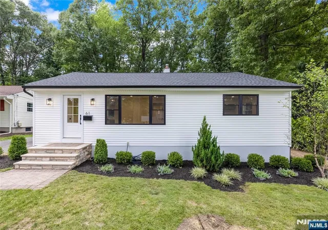 2nd image of 61 Mackay Ave, Waldwick, NJ 07463 | MLS# 26024337