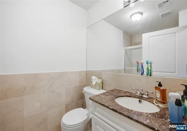 Photo 2 of Sale Pending at 270 Grand Ave #4C, Palisades Park, NJ 07650 | MLS# 26024408 | Listing updated on 2026-08-14