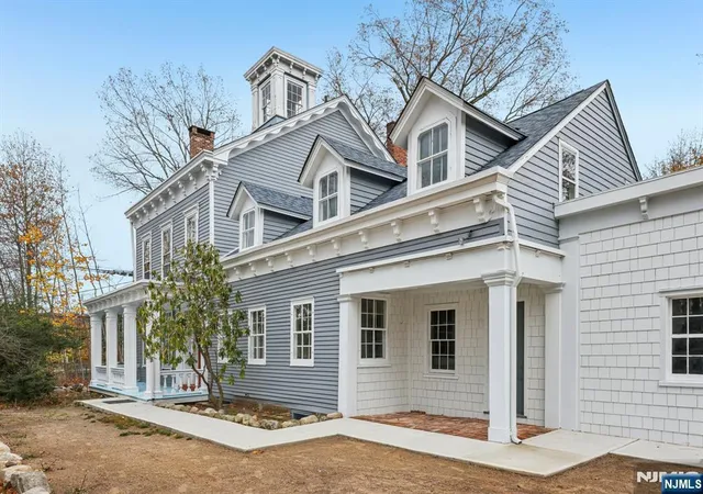 Photo 1 of Single family home for sale at 142 Island Rd, Mahwah, NJ 07430 | MLS# 26024417 | Listing updated on 2026-08-17