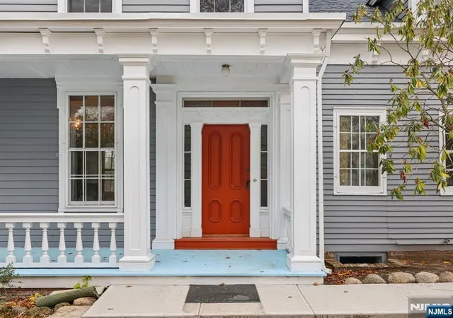 Photo 4 of Single family home for sale at 142 Island Rd, Mahwah, NJ 07430 | MLS# 26024417 | Listing updated on 2026-08-17