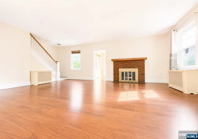 Photo 3 of Single family home for sale at 949 Garrison Ave, Teaneck, NJ 07666 | MLS# 26024461 | Listing updated on 2026-08-28