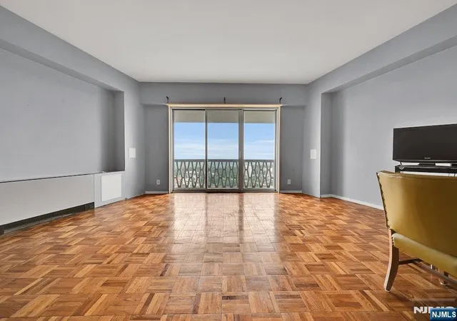 2nd image of 2000 Linwood Ave #23E, Fort Lee, NJ 07024 | MLS# 26024503