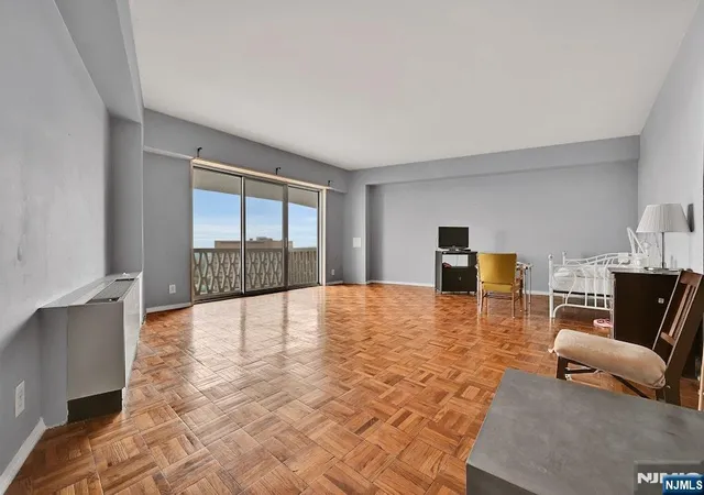 Photo 3 of Condo for sale at 2000 Linwood Ave #23E, Fort Lee, NJ 07024 | MLS# 26024503 | Listing updated on 2026-07-22