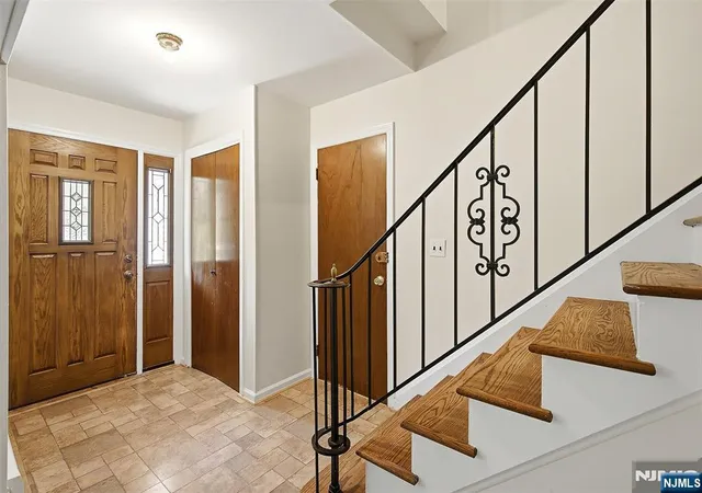 Photo 4 of Single family home for sale at 308 Ross Ave, Hackensack, NJ 07601 | MLS# 26024580 | Listing updated on 2026-09-09
